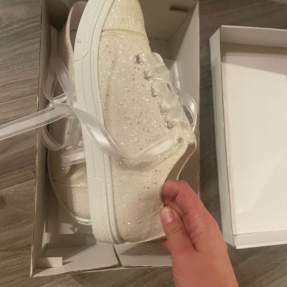 Elegant Off-white Wedding Women's Sneakers - Picture 2 of 3